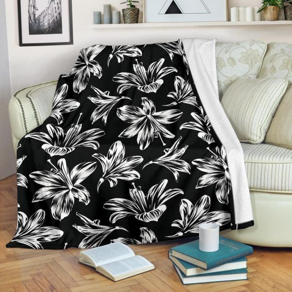 Amaryllis Pattern Print Design Vintage Fleece Blanket